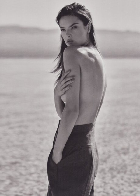 skinny ebony teen onlyfans sexy images