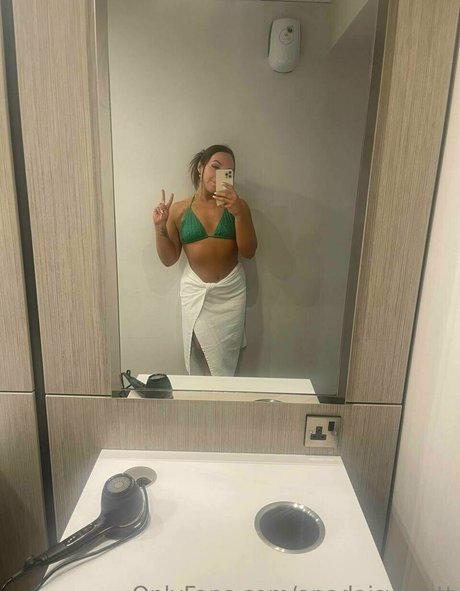 anadaisyscott model pornographic pictures