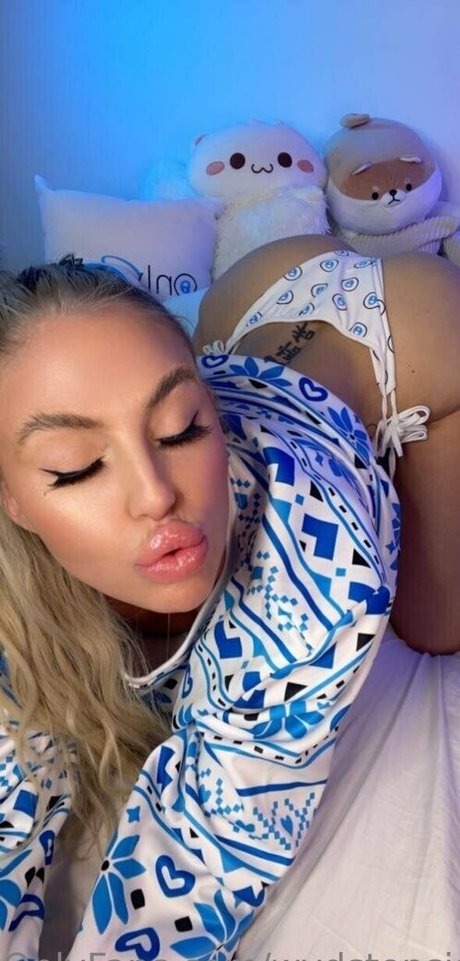 huge shemale onlyfans pornos photos