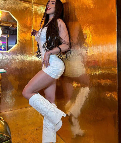 Danik Michell sexy pornstar picture