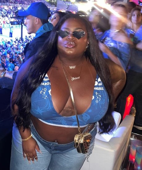 chubby teen onlyfans free naked photo