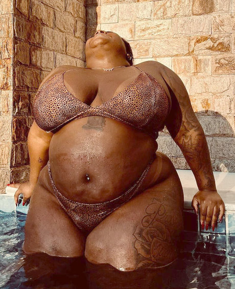 Jojo Todynho model naked photos