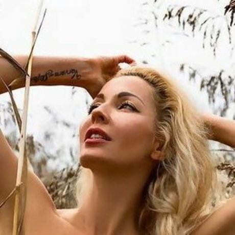 Tatiana Deriabina star erotic pictures