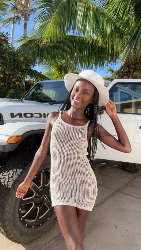 traceycindyxxx erotic actress photo