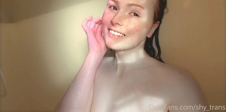Shy Trans sexy model galleries