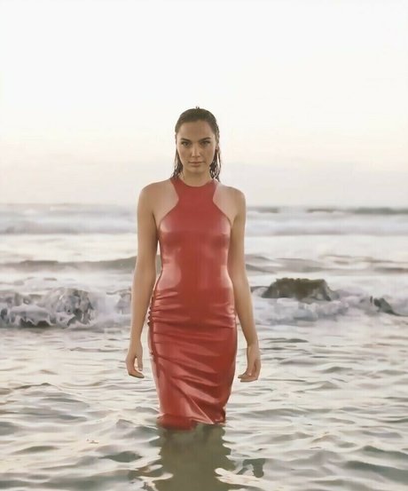 gal gadot hot actress archive