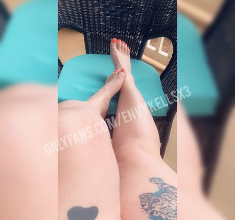 young amateur onlyfans erotic images