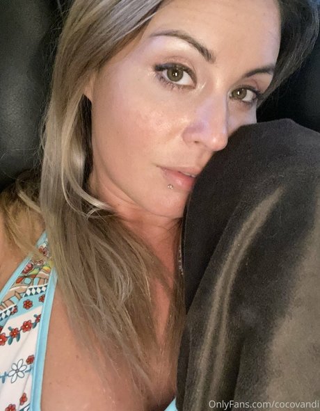cocovandi naked model pictures