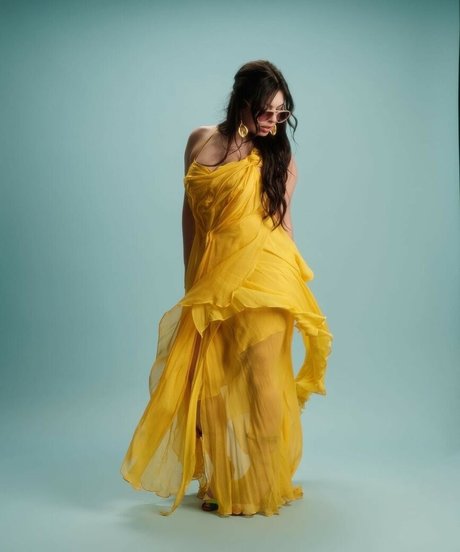 Isabella Gomez model pretty images