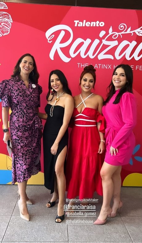 Isabella Gomez model best pictures