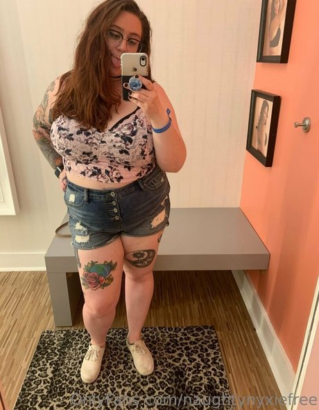 naughtynyxiefree star pornographic photos