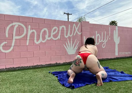 naughtynyxiefree hot model photos