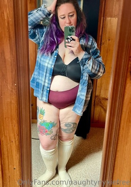 naughtynyxiefree model nudes img