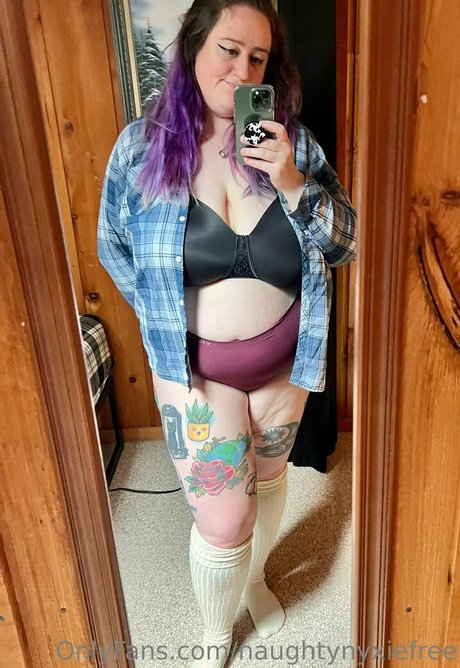 naughtynyxiefree sex pornstar pics