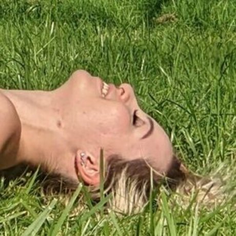 Karmaroused pornstar high quality pic