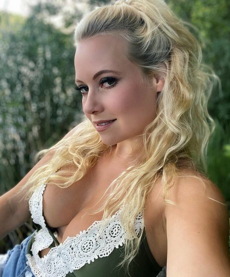 Steffi Landerer nice pornstar photos