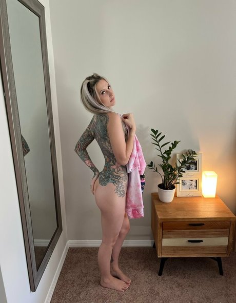 sydneevice model nice photo