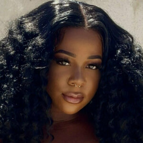 asmrwithnaomi art model img