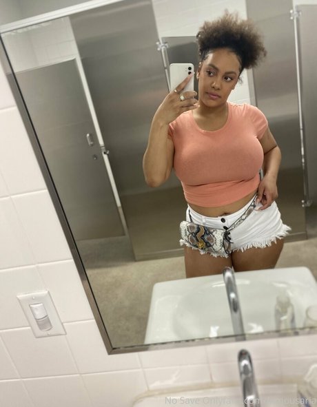 famousaria pornstar high quality photo