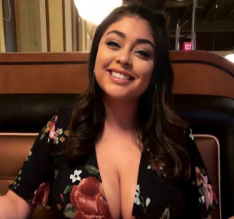 Madelynn95x star top picture