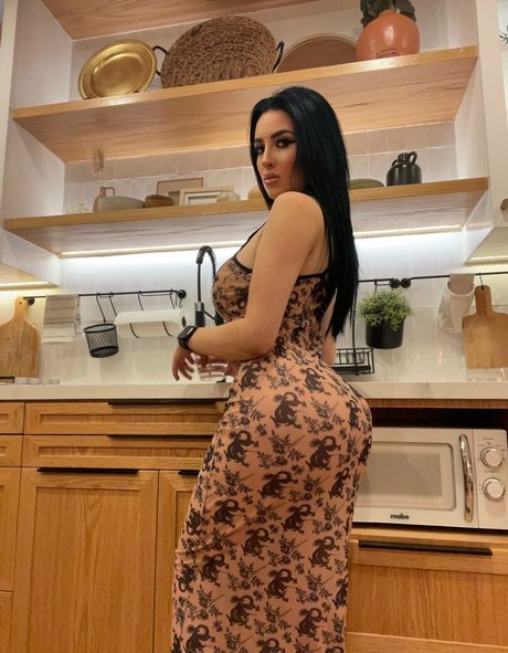 Frida Berridi sexy actress pictures