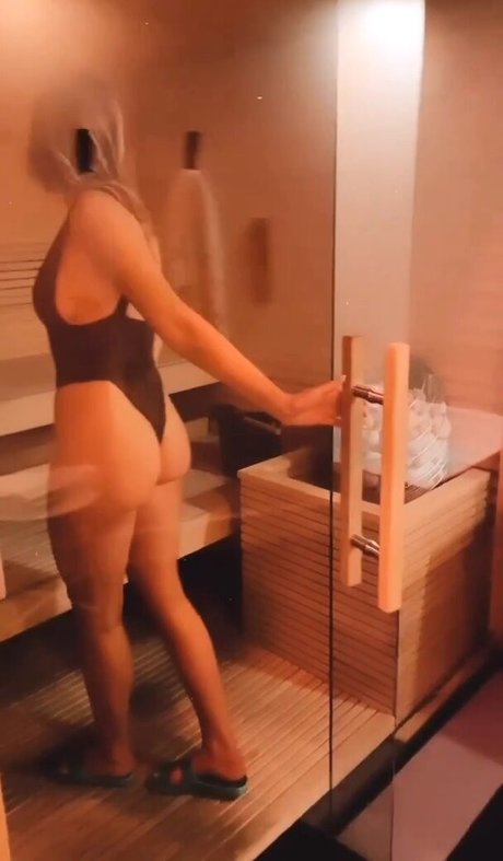 Katrina Bowden perfect star archive