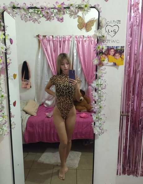 kayciebrowning naked star pics