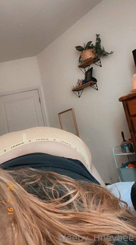 sleepy hneybee pretty star picture