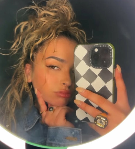 Ella Eyre sex model picture