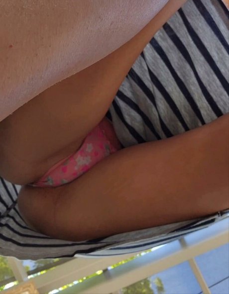 BunnyWithBenefits model nice pics