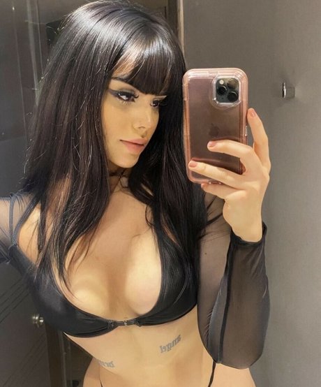 Chxrryxblossom free model picture