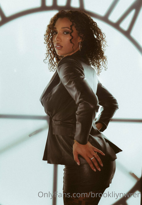 brookliynwren model images