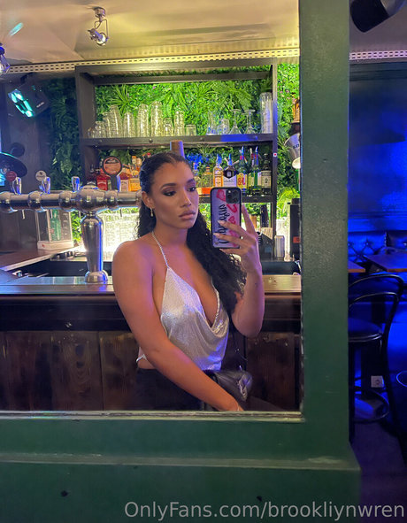 brookliynwren pretty model gallery