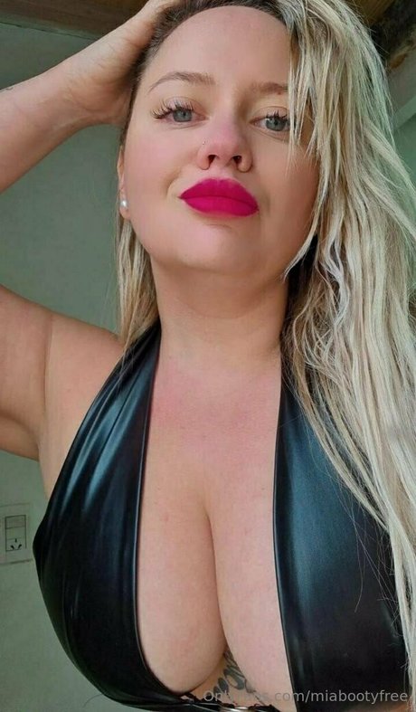 miabootyfree pornstar nude image