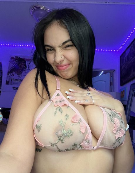 emvlina porn actress pic