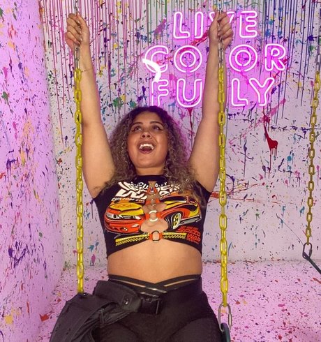 JustYeliz star nice photo