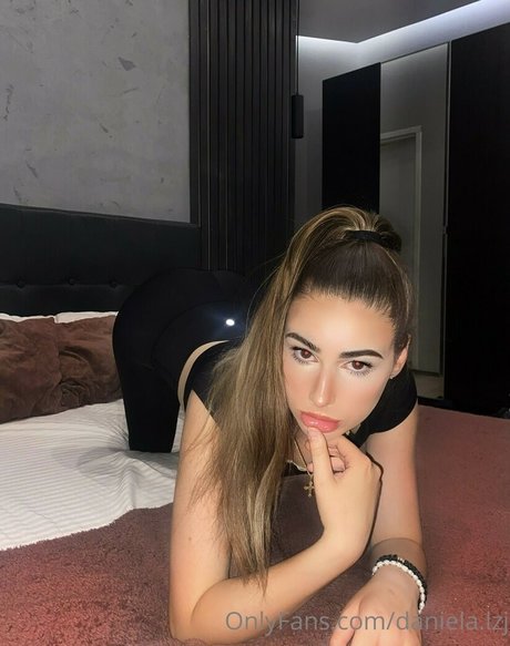 Danielalzj top model photos