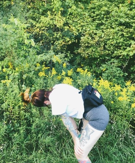 Megan Everett xxx model gallery