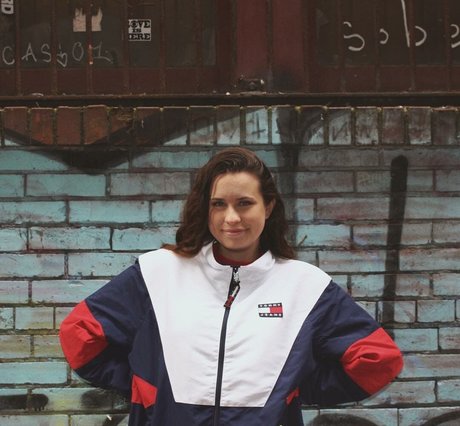 Sarah Butt sexy actress pics