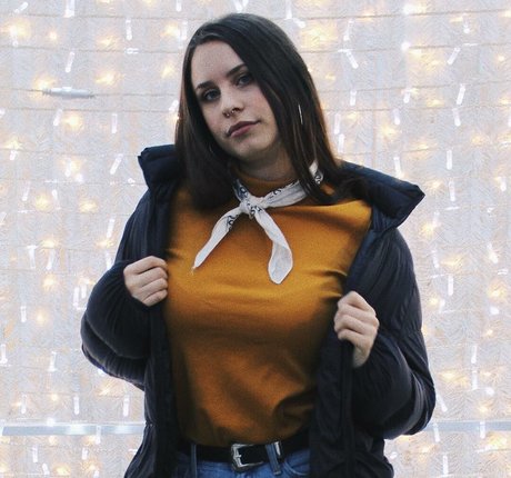 Sarah Butt star high quality galleries