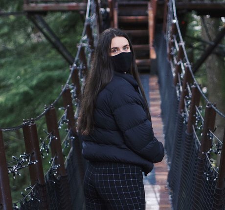 Sarah Butt model nude img