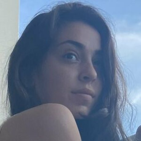 mirandahmariefree naked model photo