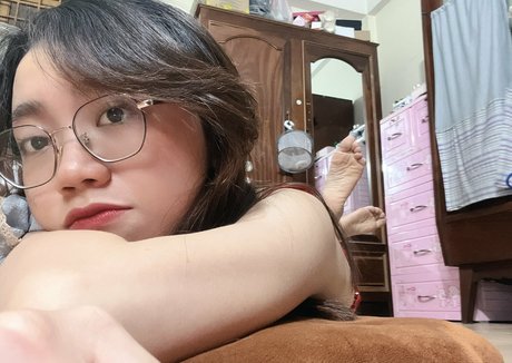 sisamouthmay erotic pornstar pics