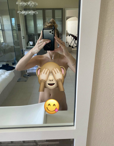 kimmygrangerxxx model erotic photo