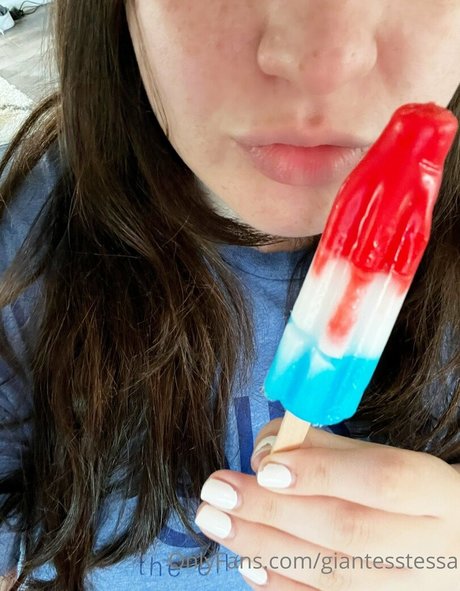 giantesstessa Quick model image