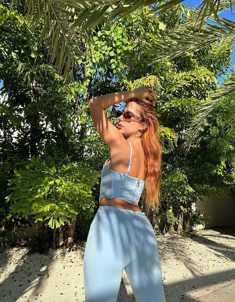 Eatwithmars model sexy img