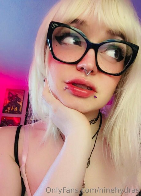 Ninehydras nude star image