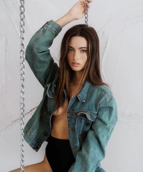 Renee Murden erotic pornstar pics