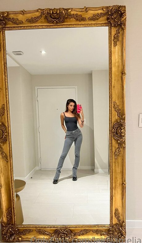 girlfriend onlyfans hot image