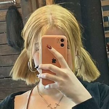 fraoula model erotic pictures